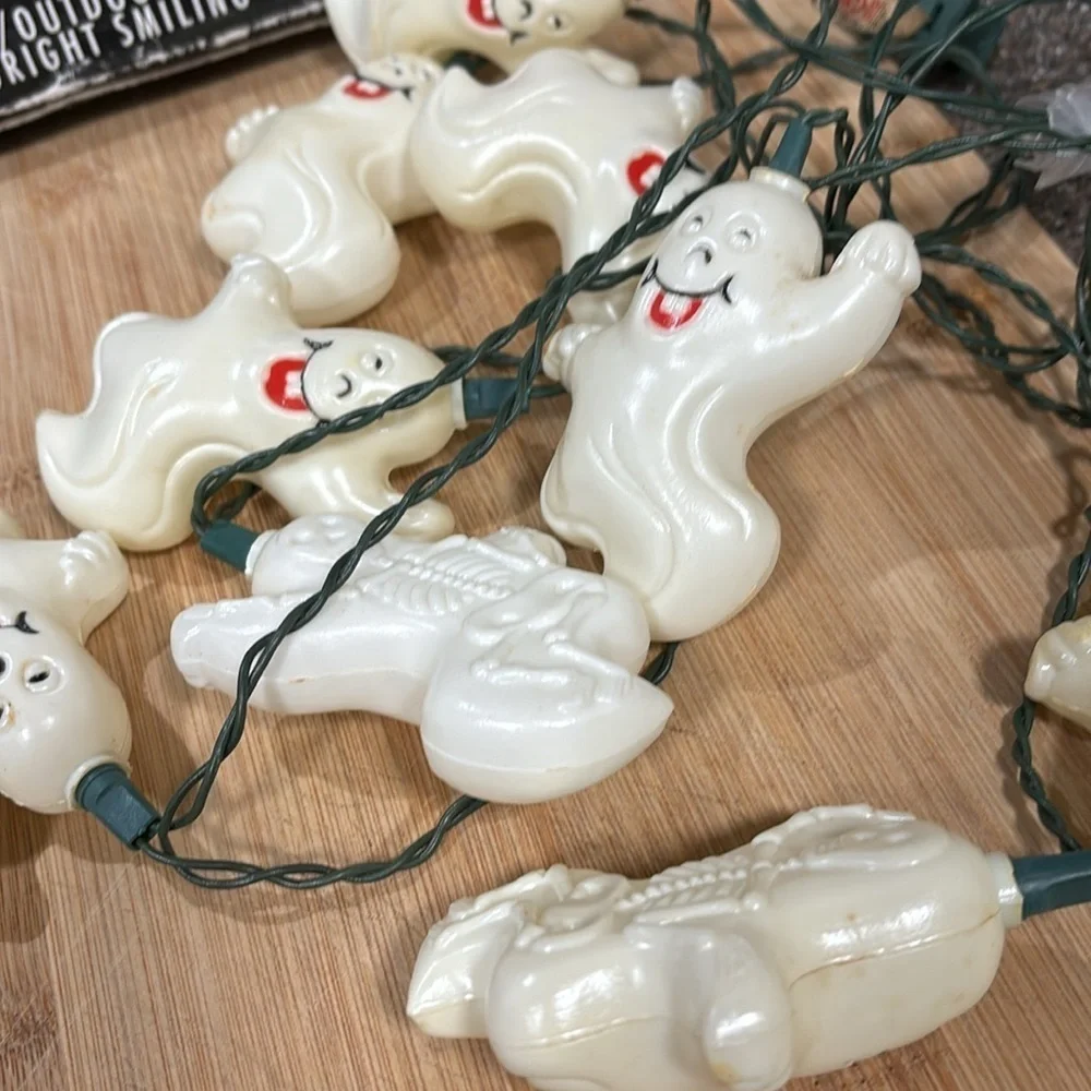 PRE OWNED VINTAGE PUMPKIN HOLLOW SMILING GHOST BLOW MOLD STRING LIGHTS